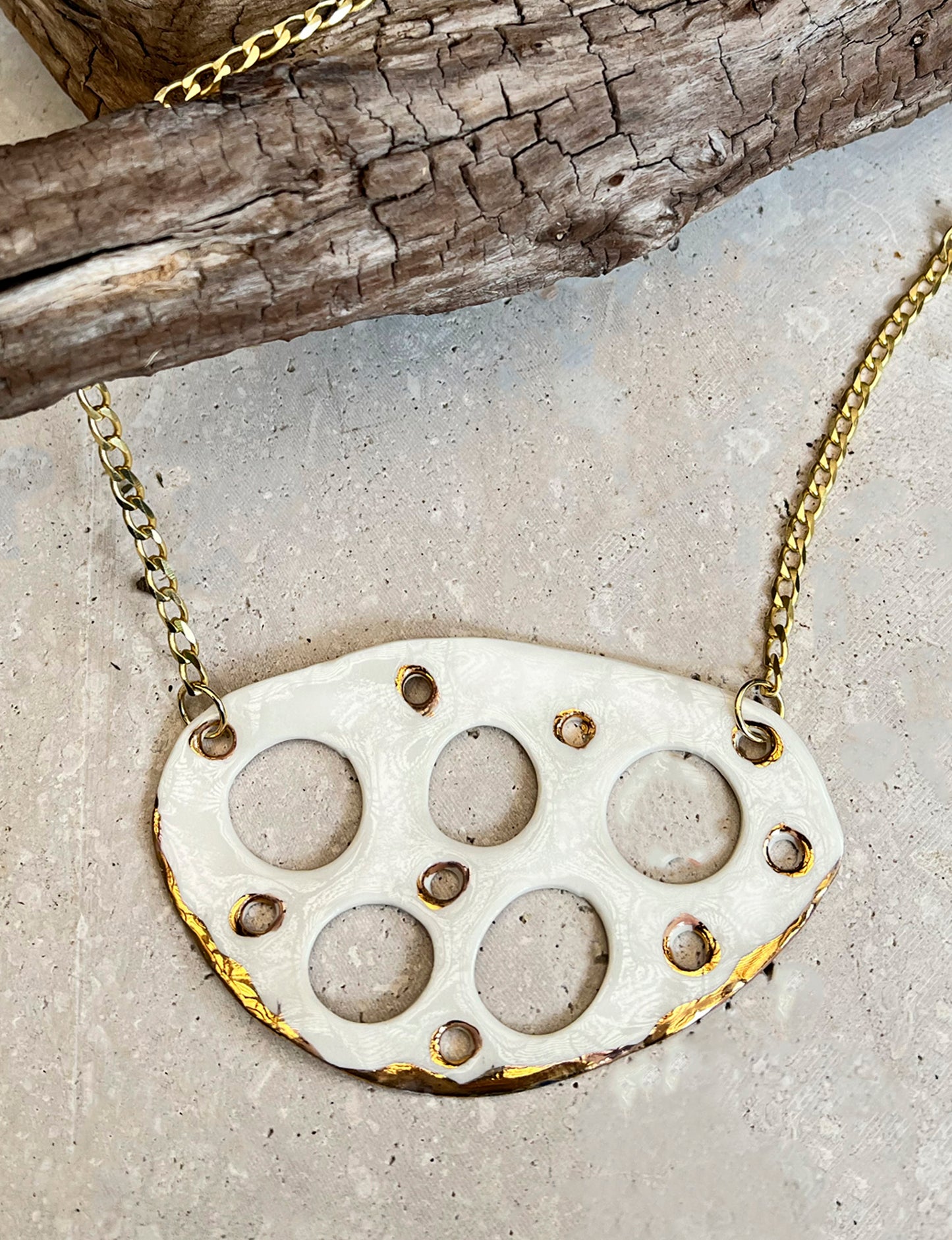 COLLAR PORCELAIN HOLES