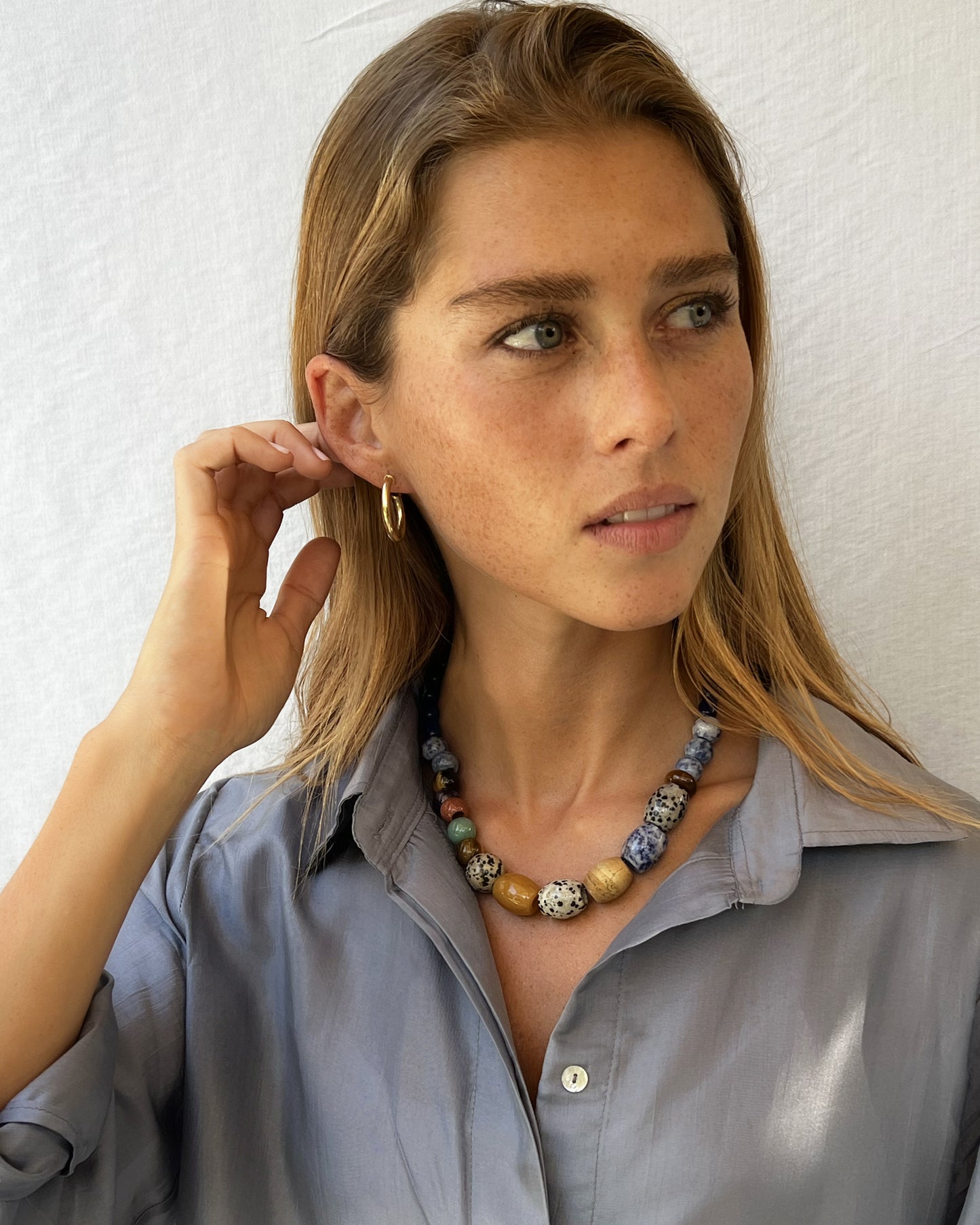 COLLAR BIG DIFERENT STONES