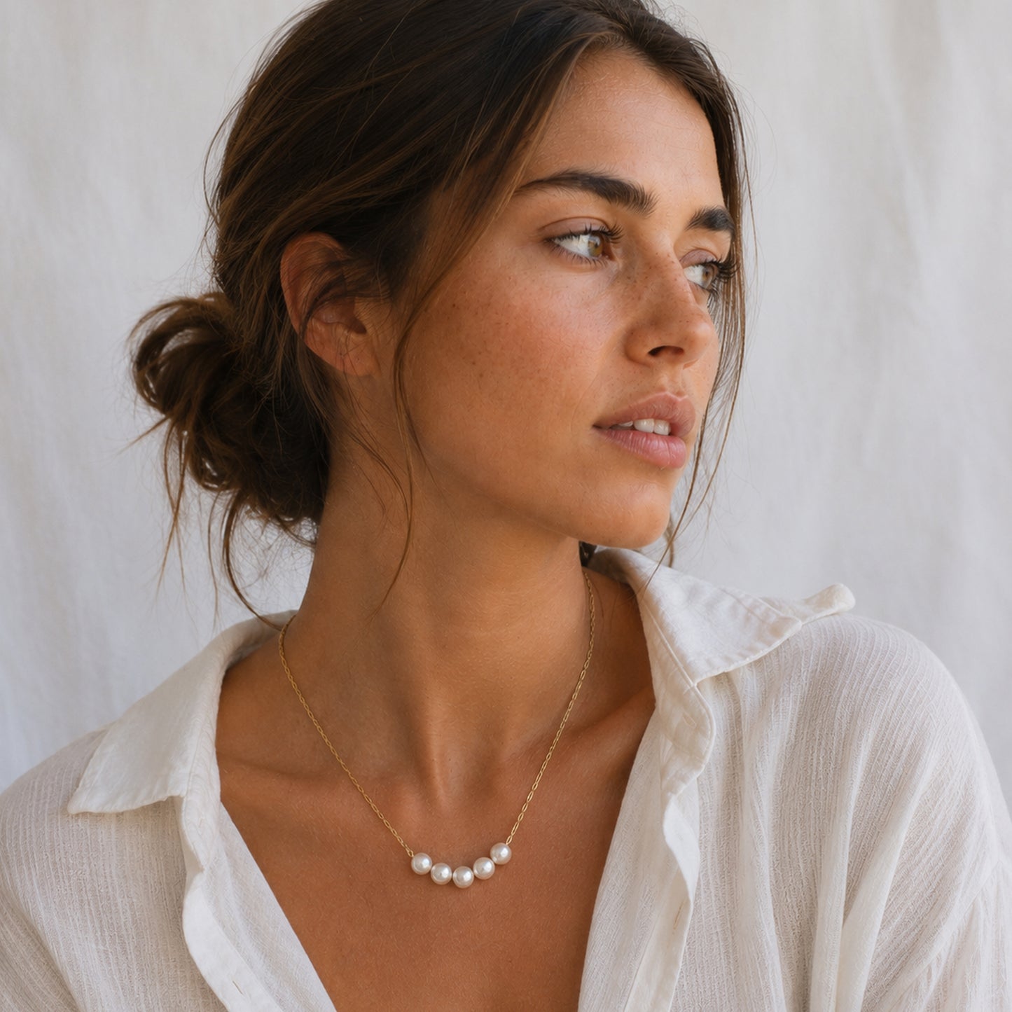 COLLAR FIVEGOLDY PEARLS