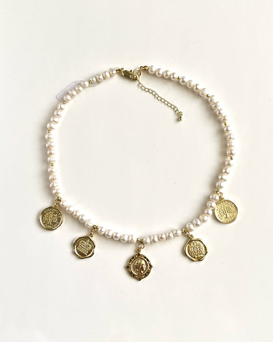 COLLAR PEARLS GOLDYMEDAL