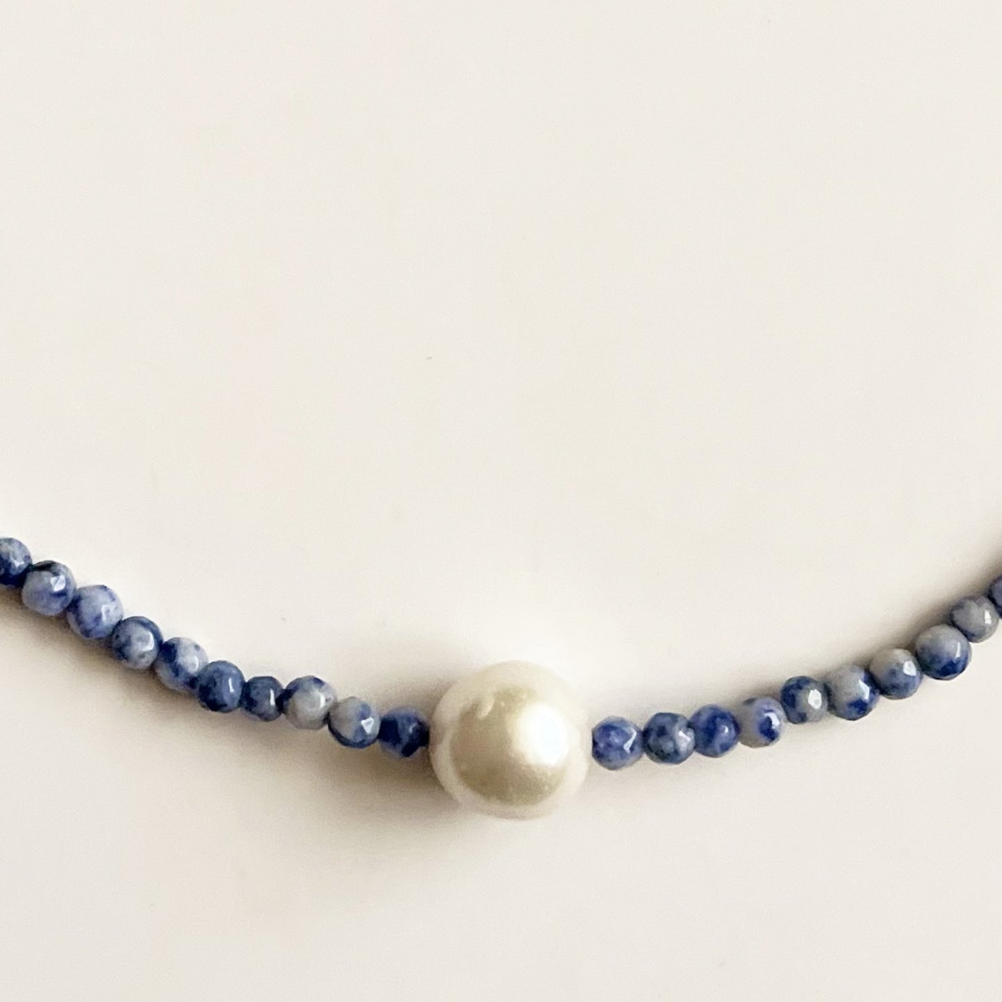 COLLAR BLUE ROUNDPEARL